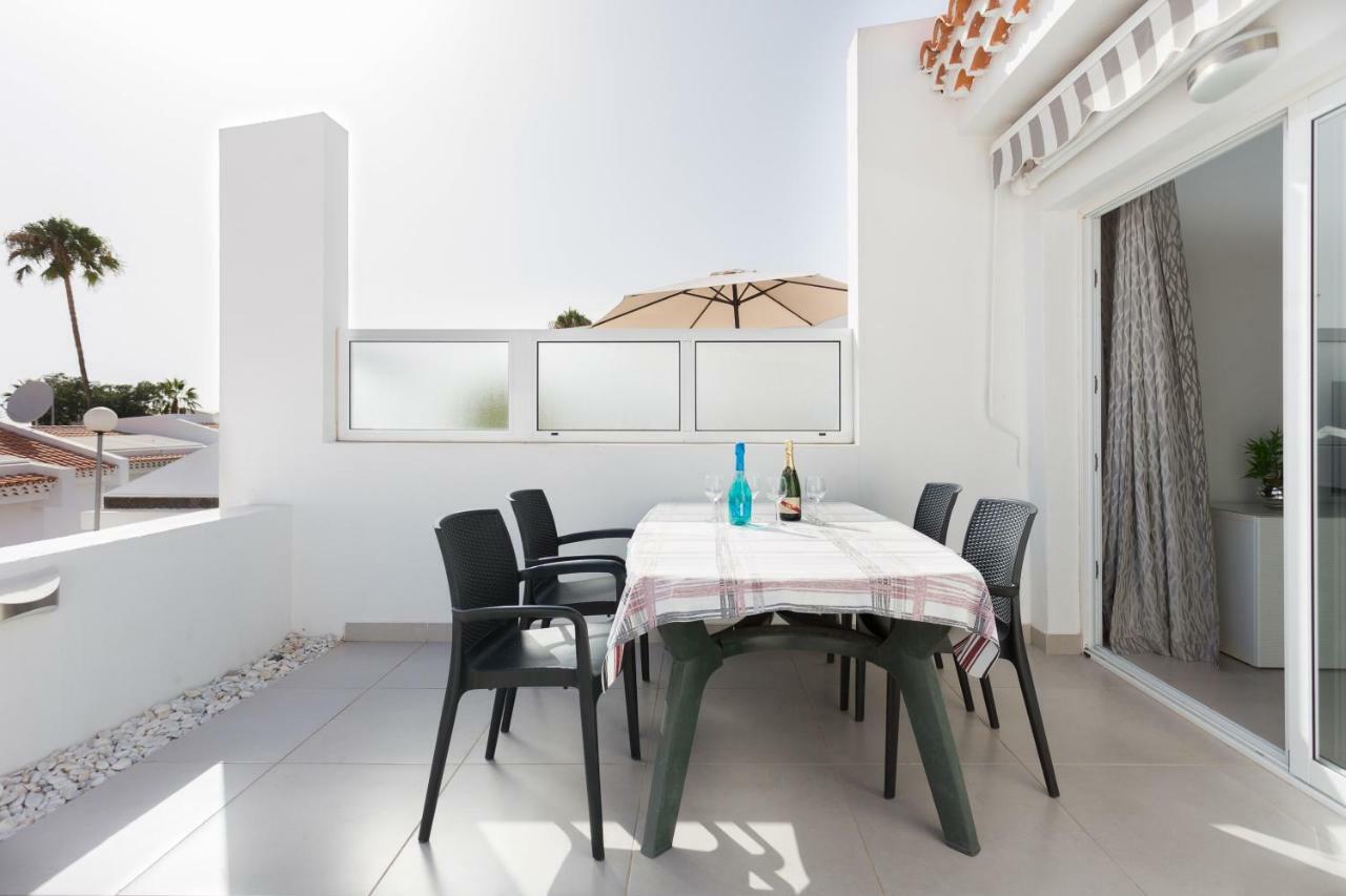 Apartment Eden Island Village アデヘ エクステリア 写真